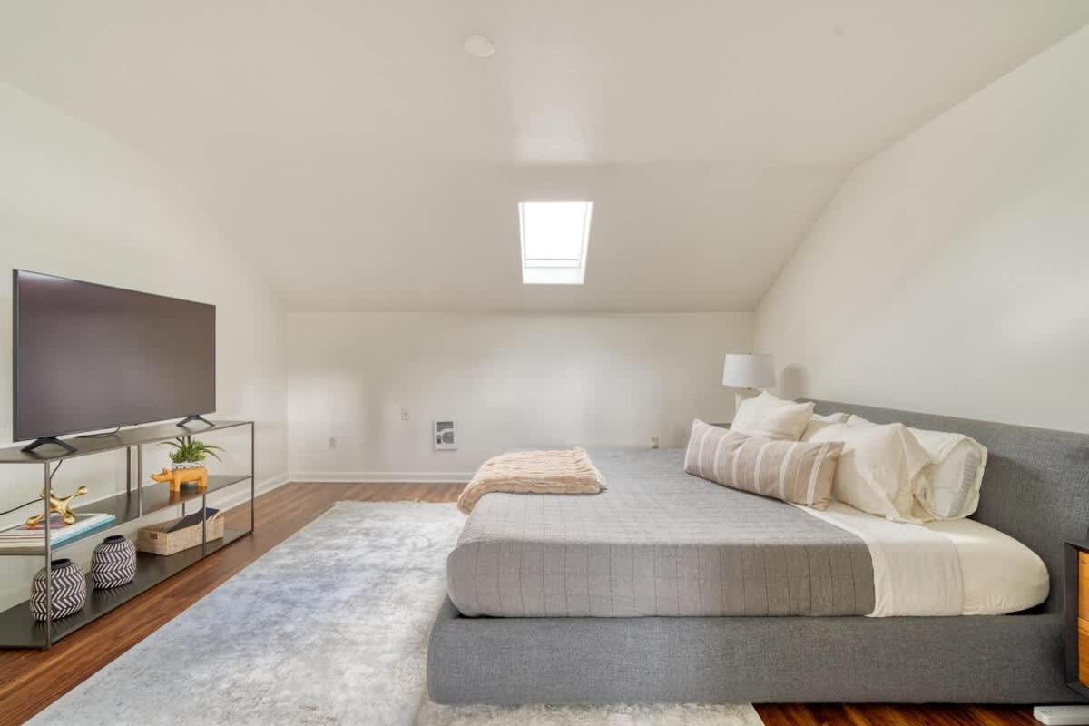 Stay Portland - Perfect Portland Farmhouse Loft - Breweries & Bars Extérieur photo